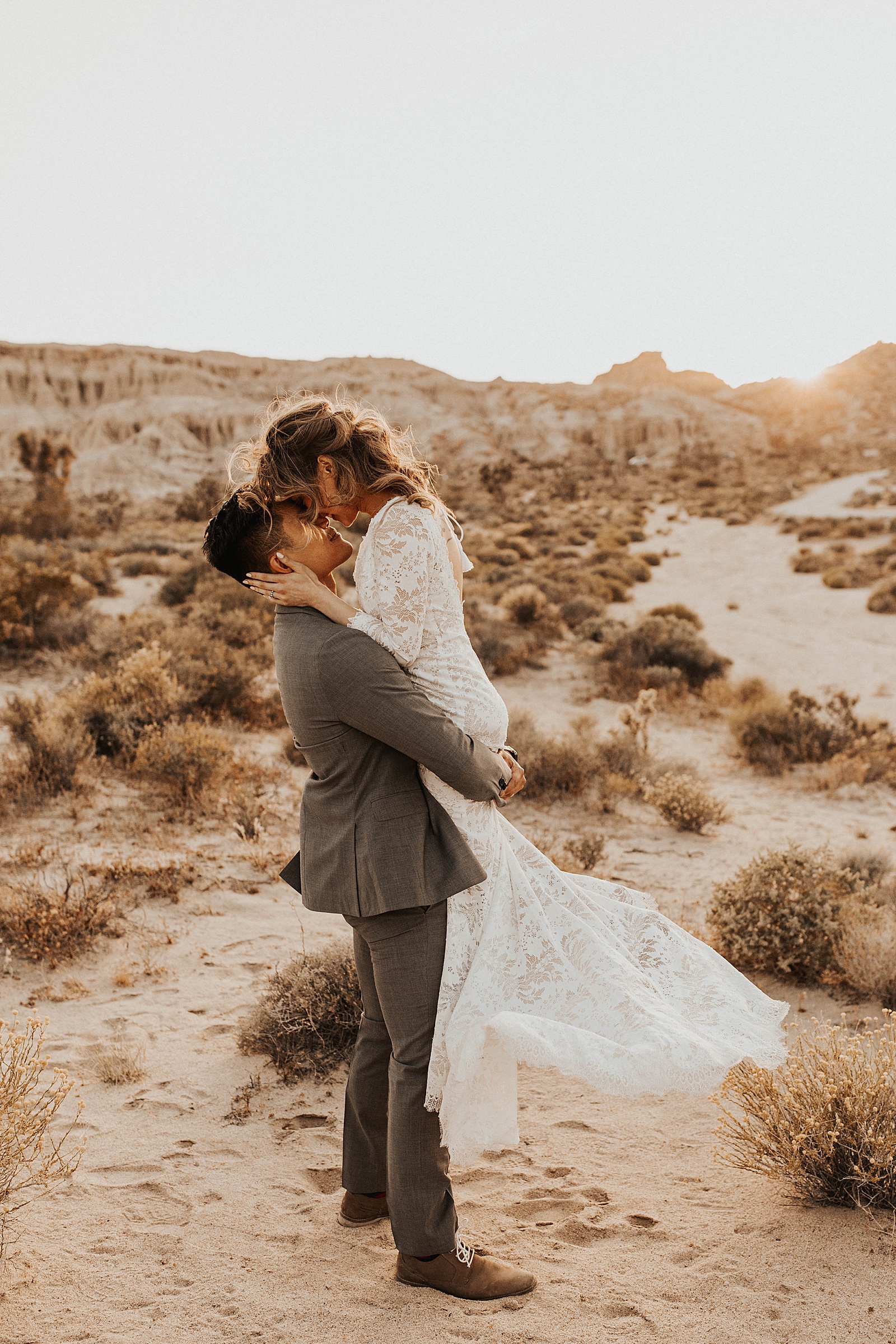 A bride and groom photo at the Red Rock Canyon in California.