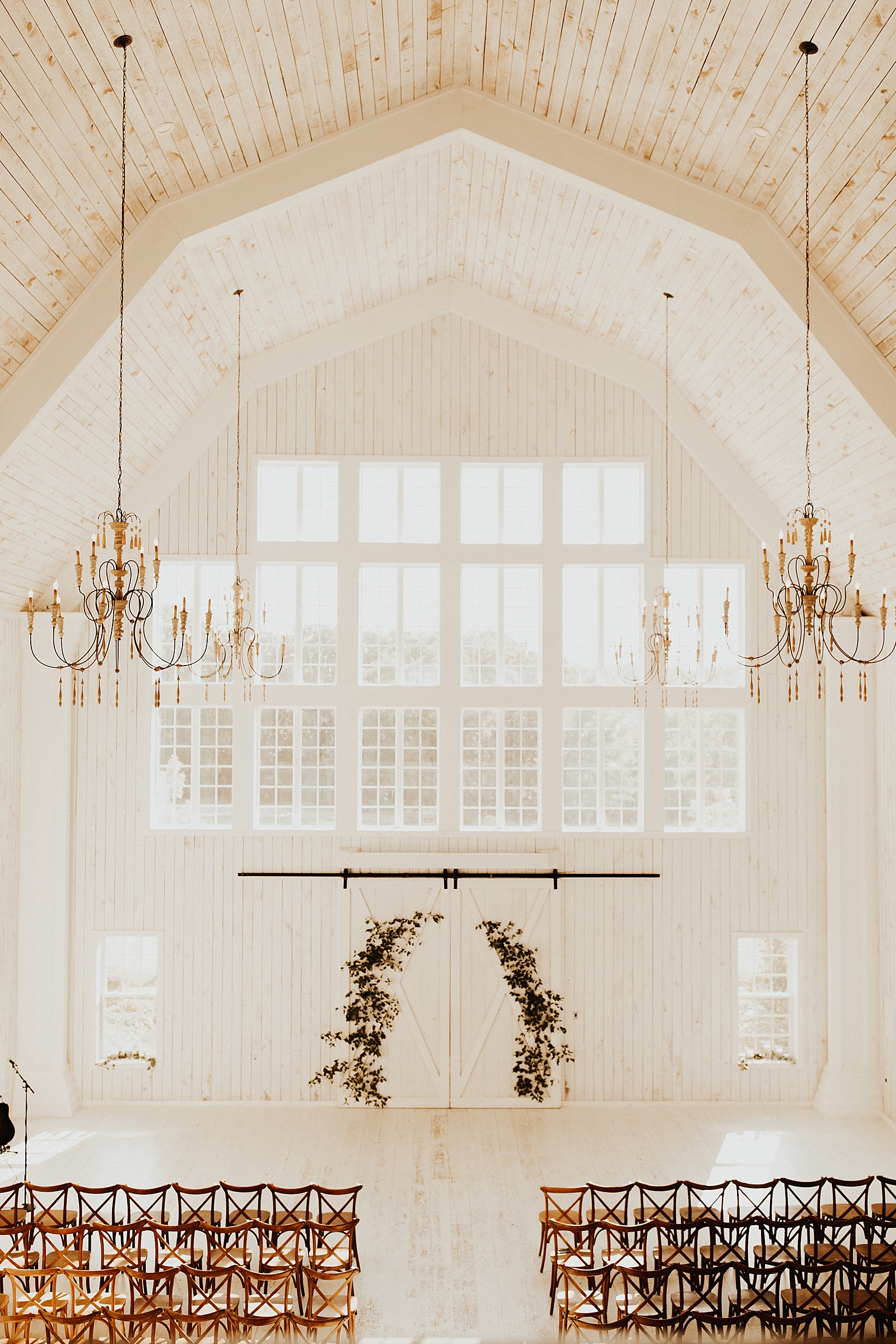 Photos of the most gorgeous wedding venue, The White Sparrow barn in Dallas, TX.