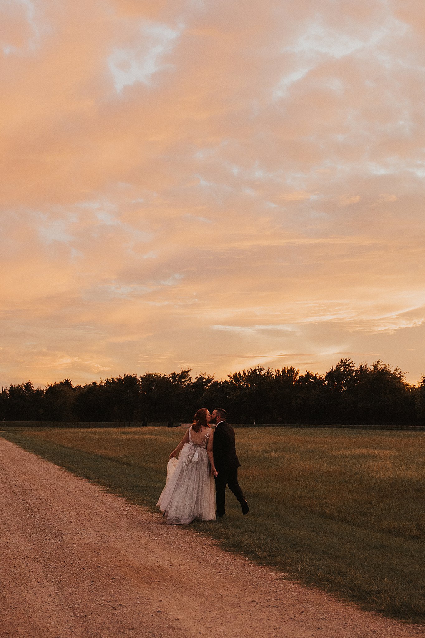 This was a gorgeous fall day at the Emerson wedding venue in Dallas, TX.